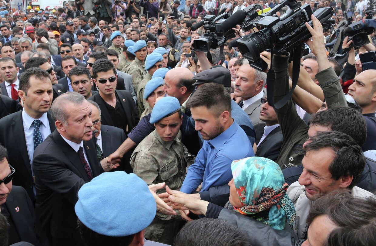 Премьер-министр Турции Тайип Эрдоган в городе Сома