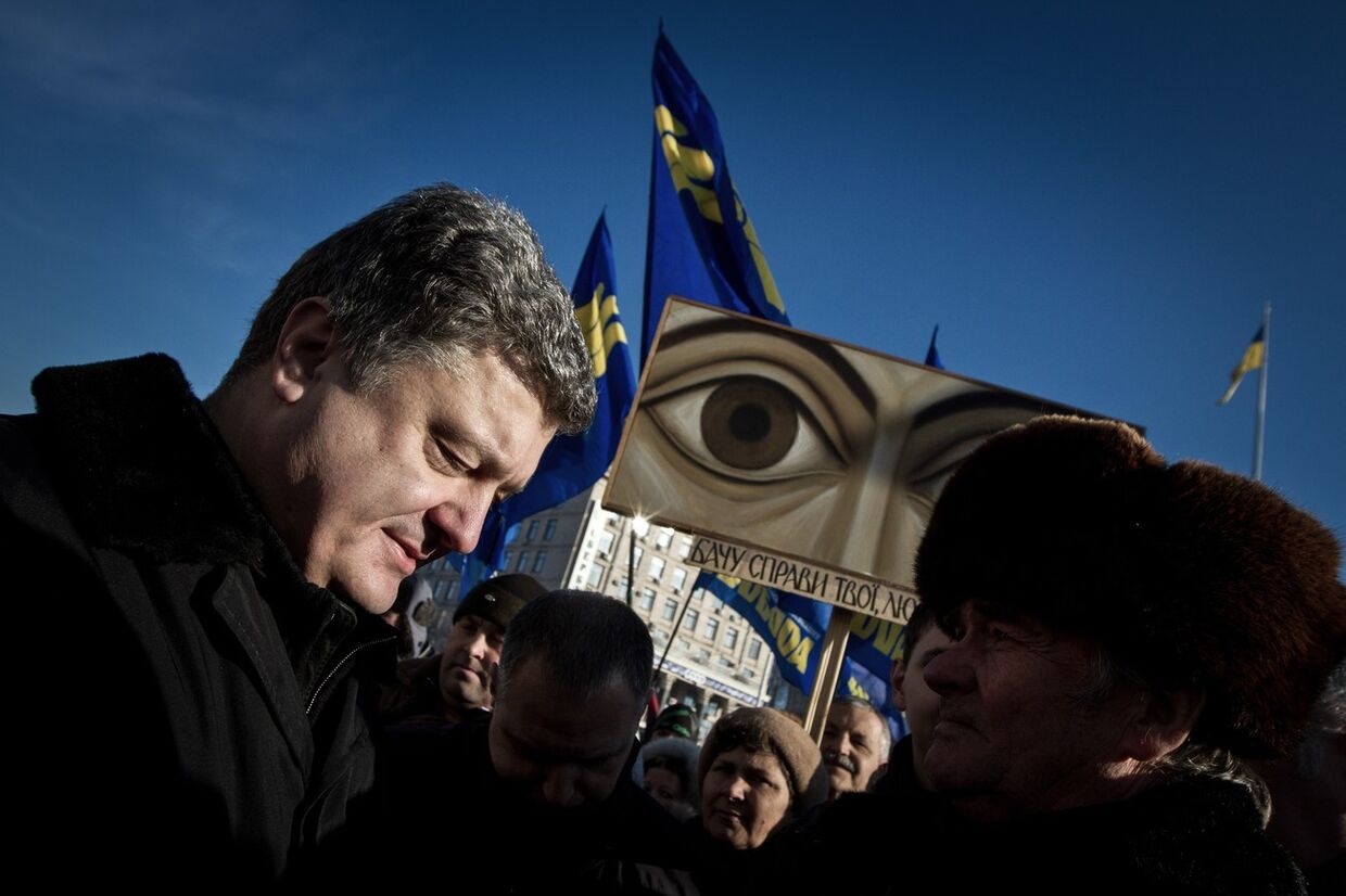Кандидат в президенты Украины Петр Порошенко на Площади Независимости в Киеве