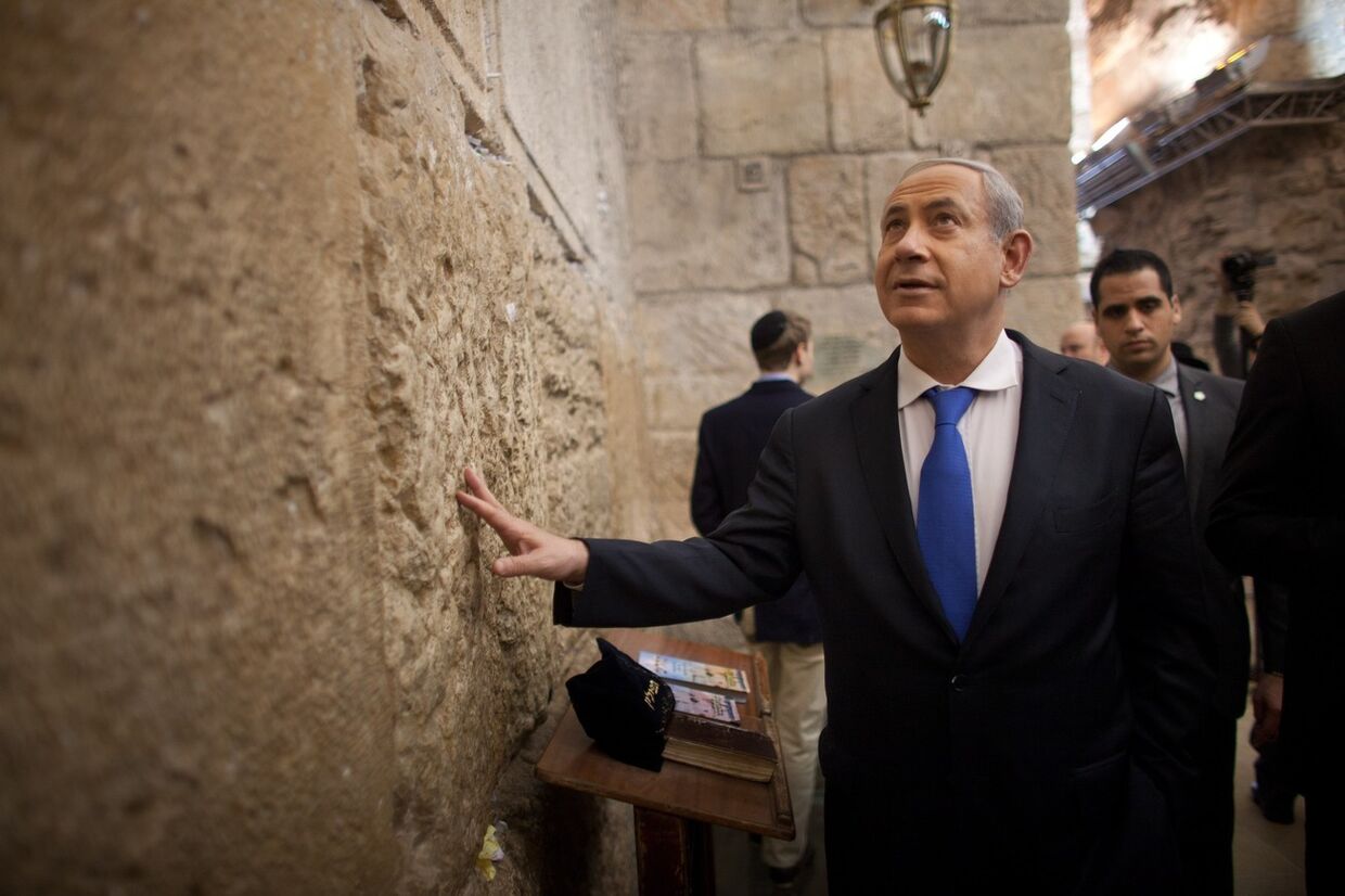 Премьер-министр Израиля Биньямин Нетаньяху у Стены плача