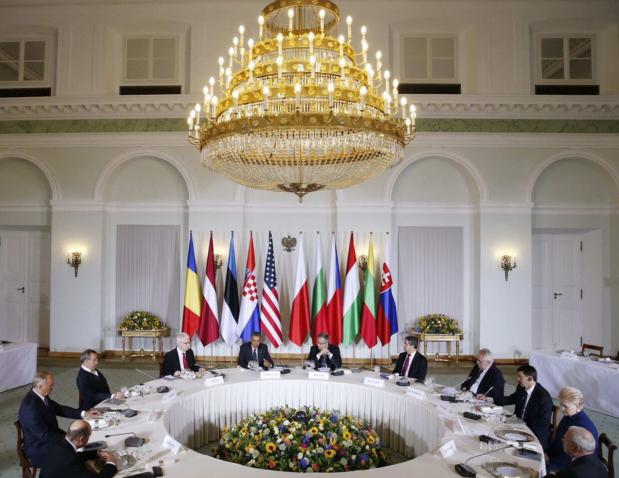 Барак Обама на встрече с главами государств Центральной и Восточной Европы в Варшаве
