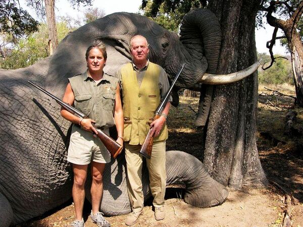 Король Испании Хуан Карлос I на охоте в Ботсване