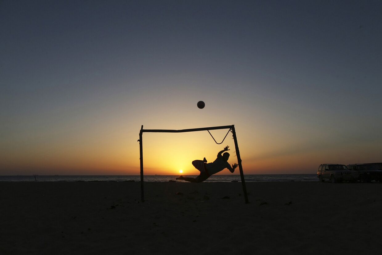 Футбольные ворота в Бенгази, Ливия