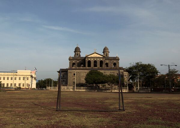 Футбольные ворота в Манагуа, Никарагуа