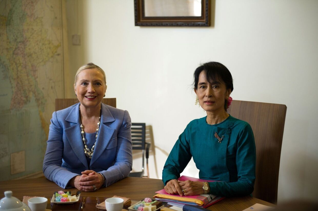 Встреча Хиллари Клинтон и Аун Сан Су Чжи в Рангуне