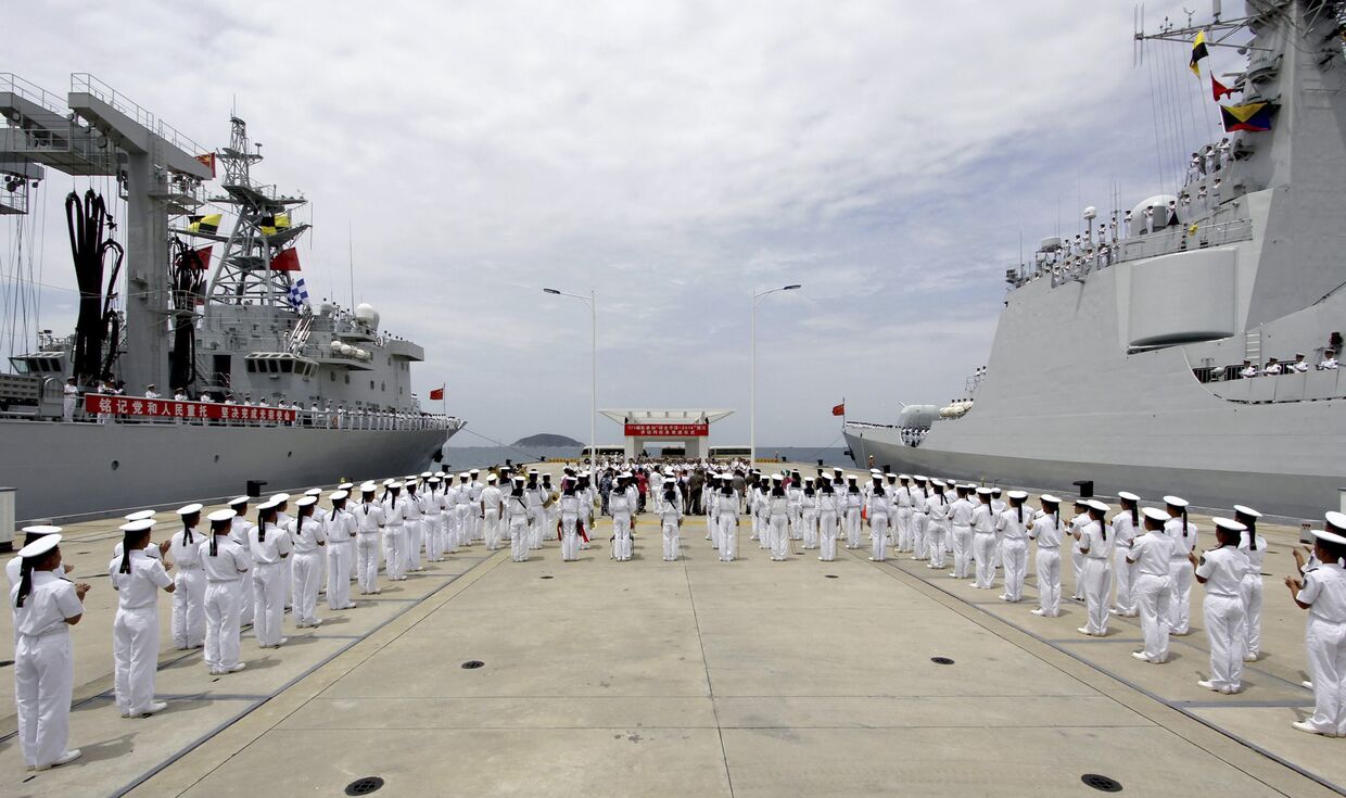 Китайские моряки перед отправлением на учения RIMPAC