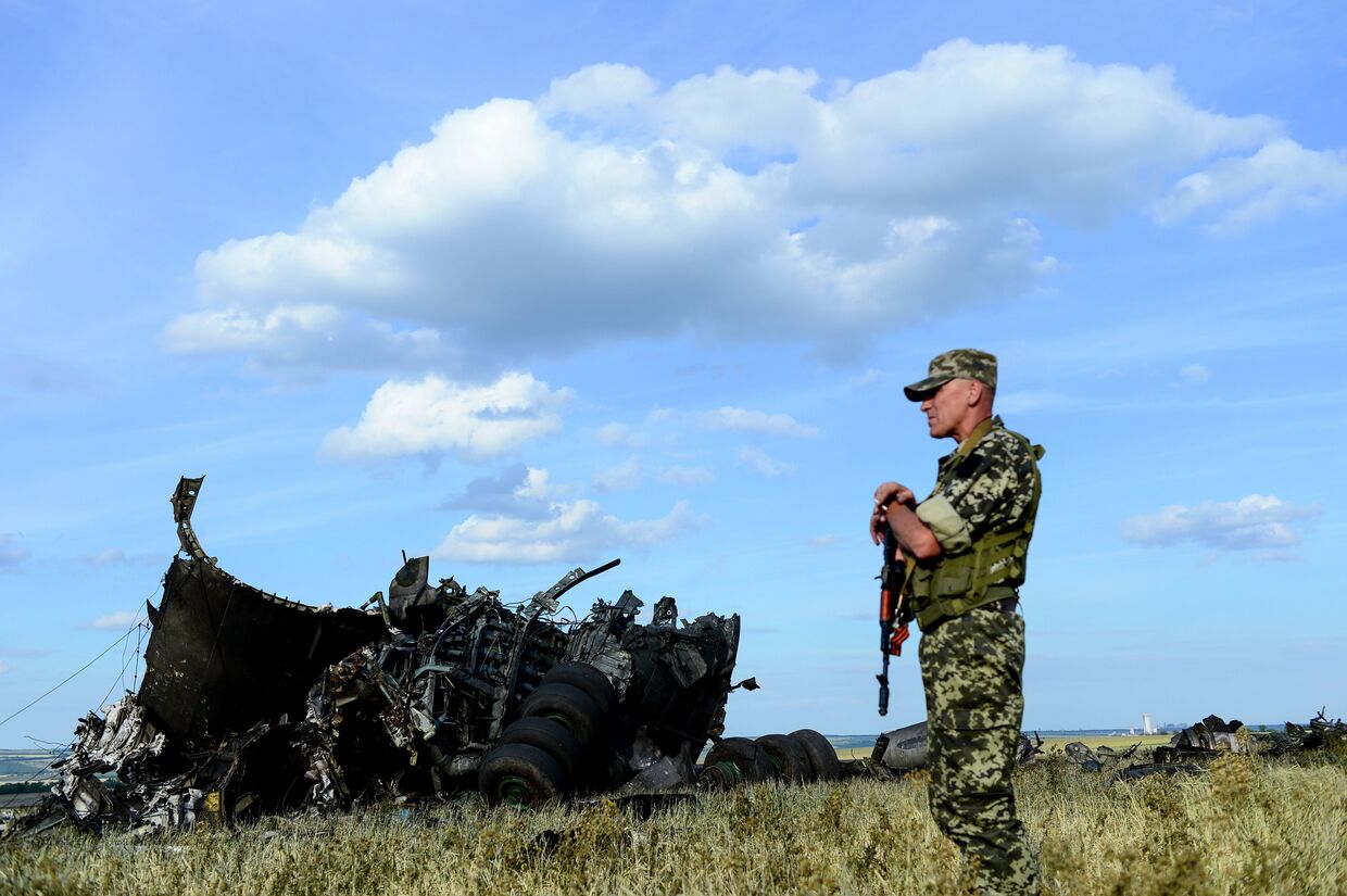 Место падения самолета ИЛ-76 ВВС Украины