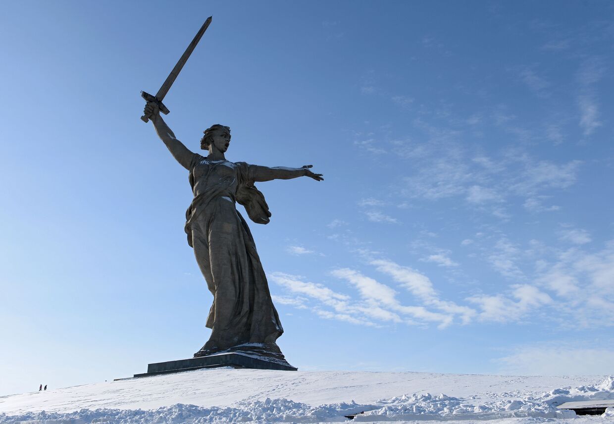 Монумент «Родина-Мать» на Мамаевом кургане в Волгограде