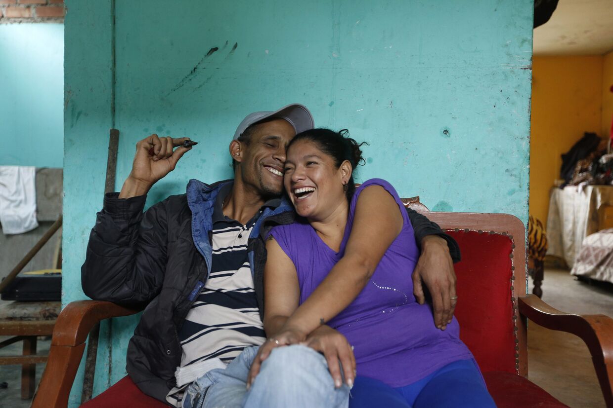 Мишель Теллериа, в детстве переехавший в Перу с Кубы, с подругой Аной-Марией