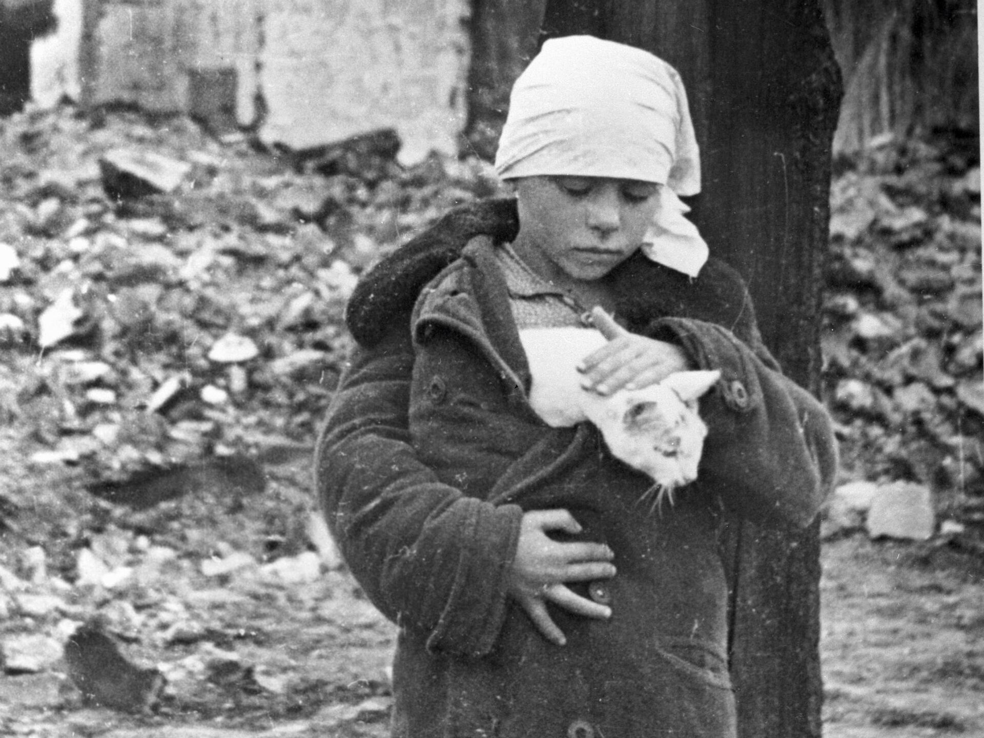 Голод улиц. Блокада Ленинграда 1941-1945 дети. Дети во время Великой Отечественной войны 1941-1945.