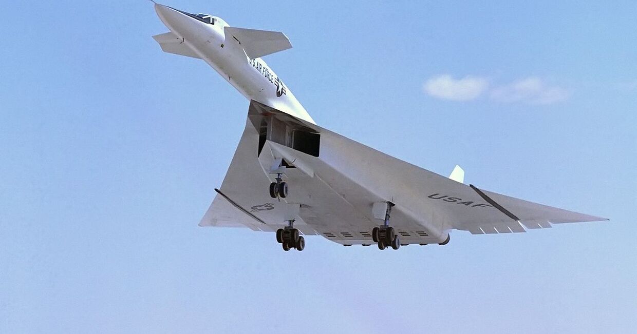 Самолет Норт Америкен XB-70 «Валькирия»