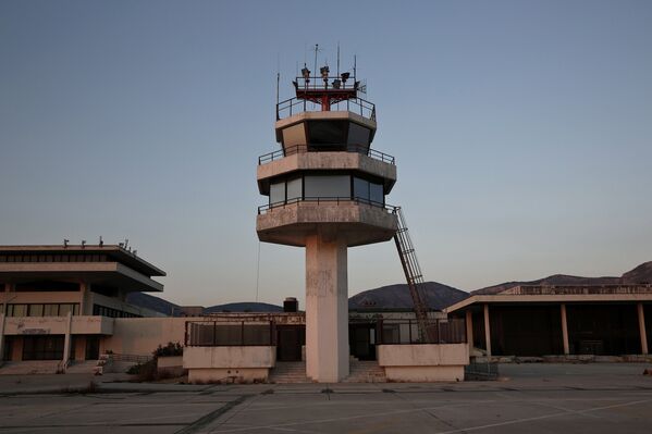 Заброшенный аэропорт «Эллиникон» в Афинах