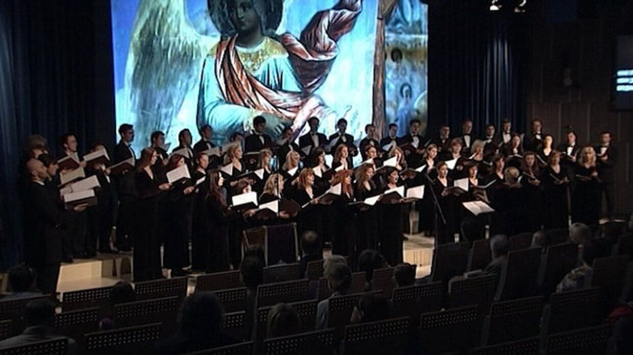 Стоп-кадр видео выступления Синодального хора