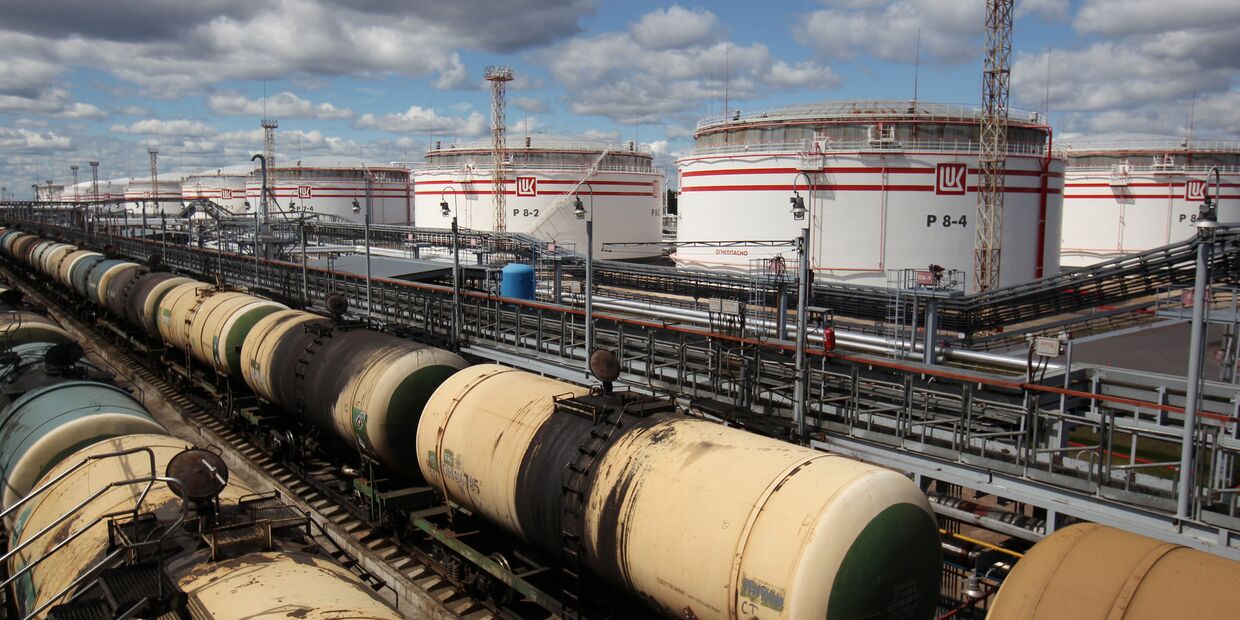 Распределительно-перевалочный комплекс нефтепродуктов «ЛУКОЙЛ-II» на острове Высоцкий Ленинградской области