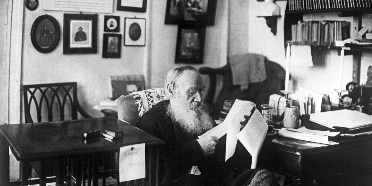 Русский писатель Лев Николаевич Толстой. Ясная Поляна. 1909 год