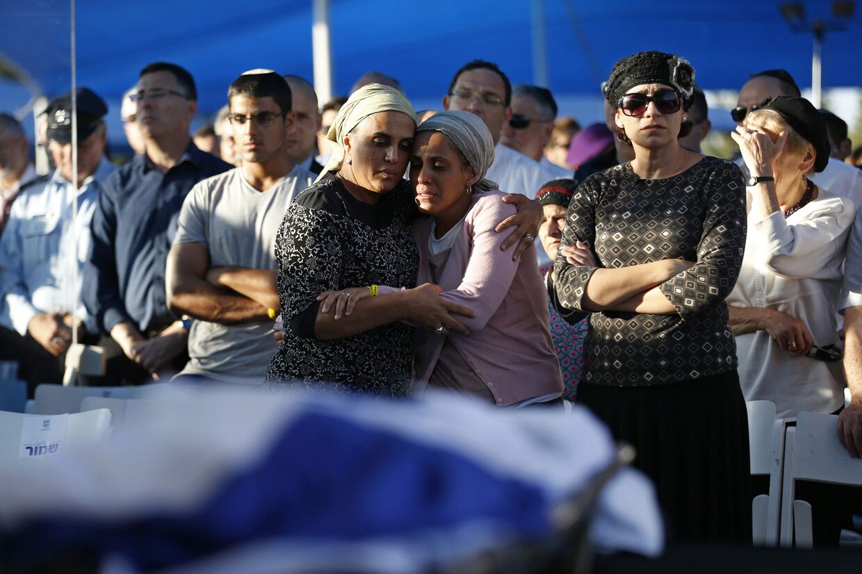 Похороны израильских подростков, убитых на Западном берегу реки Иордан