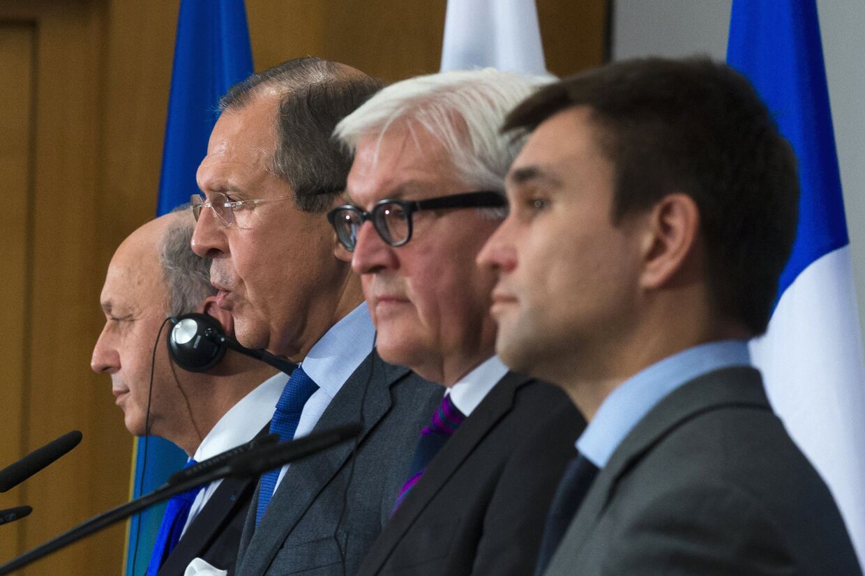 Министры иностранных дел России, Франции, Украины и Германии после встречи по вопросу урегулирования украинского кризиса в Берлине