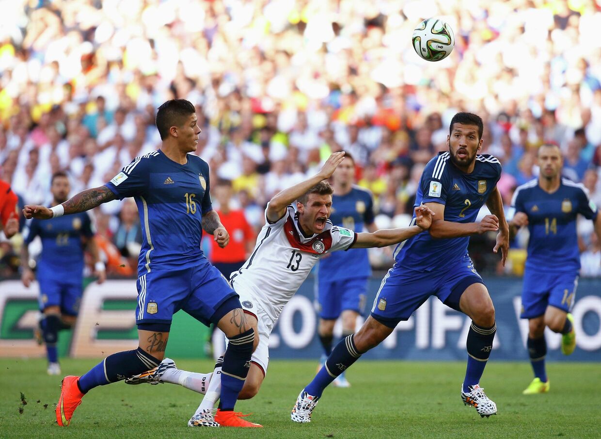 Финальный матч чемпионата мира по футболу в Бразилии между сборными Аргентины и Германии