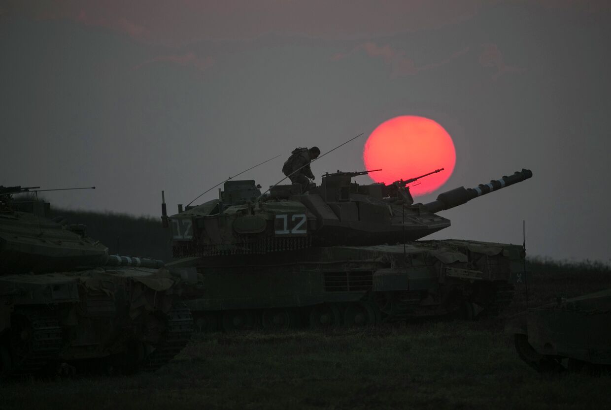 Израильские военные возле сектора Газа 21 июля 2014