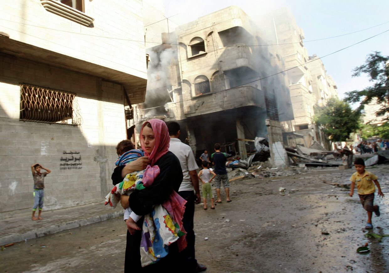 Последствия авиаударов израильской армии в Секторе Газа