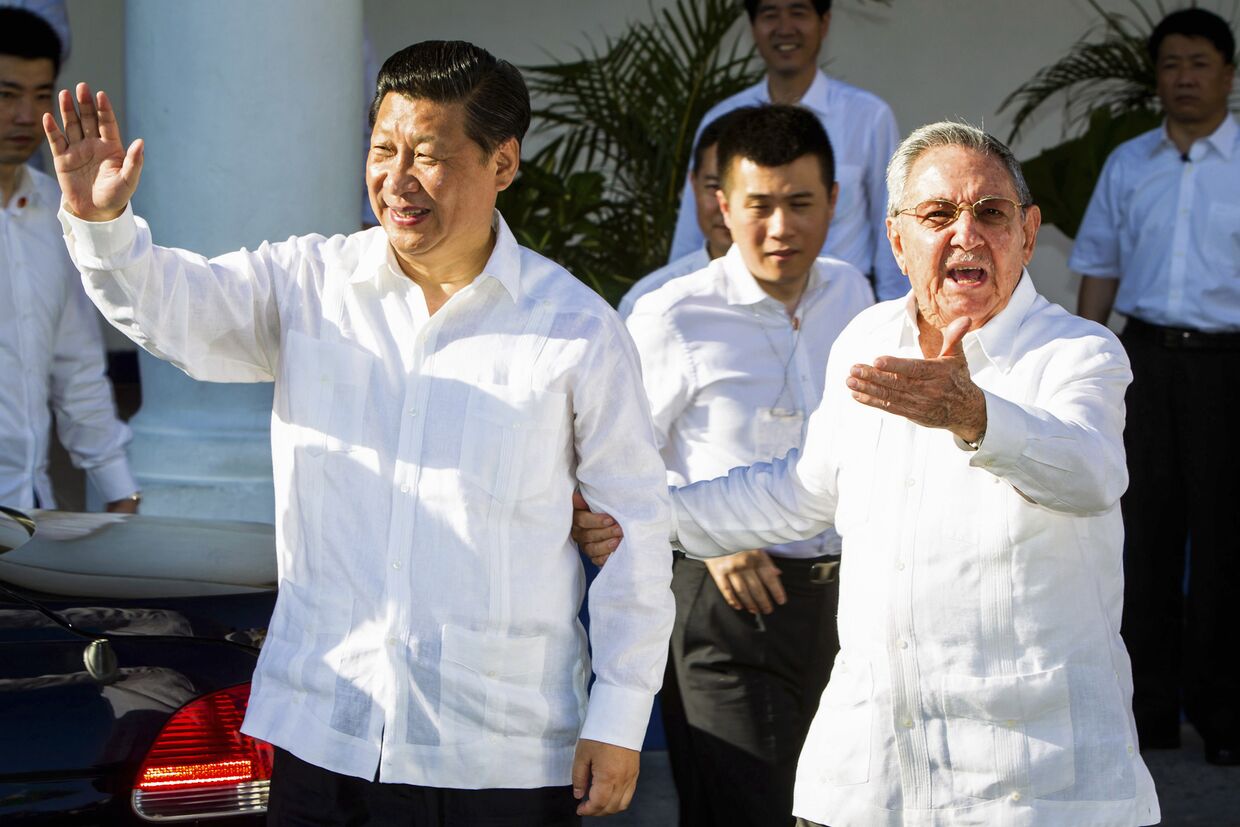 Си Цзиньпин и Рауль Кастро. Визит председателя КНР в Гавану