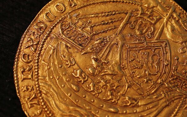 Первая золотая монета, отчеканенная в Шотландии