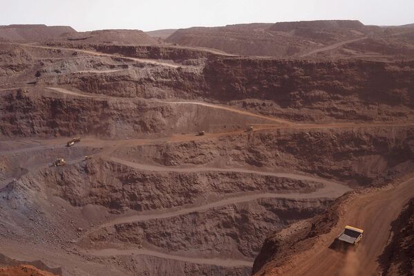 Железный рудник в городе Зуэрат в Мавритании
