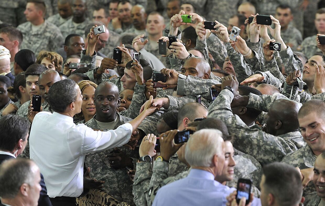 Барак Обама на базе 101-й воздушно-десантной дивизии, вернувшейся из Афганистана