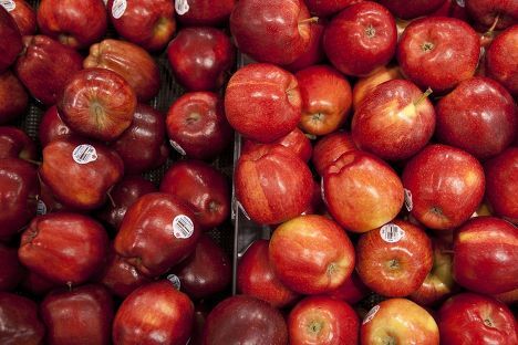 Яблоки в супермаркете в США