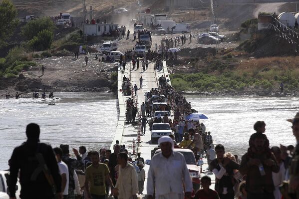 Беженцы-езиды на границы Ирака и Сирии