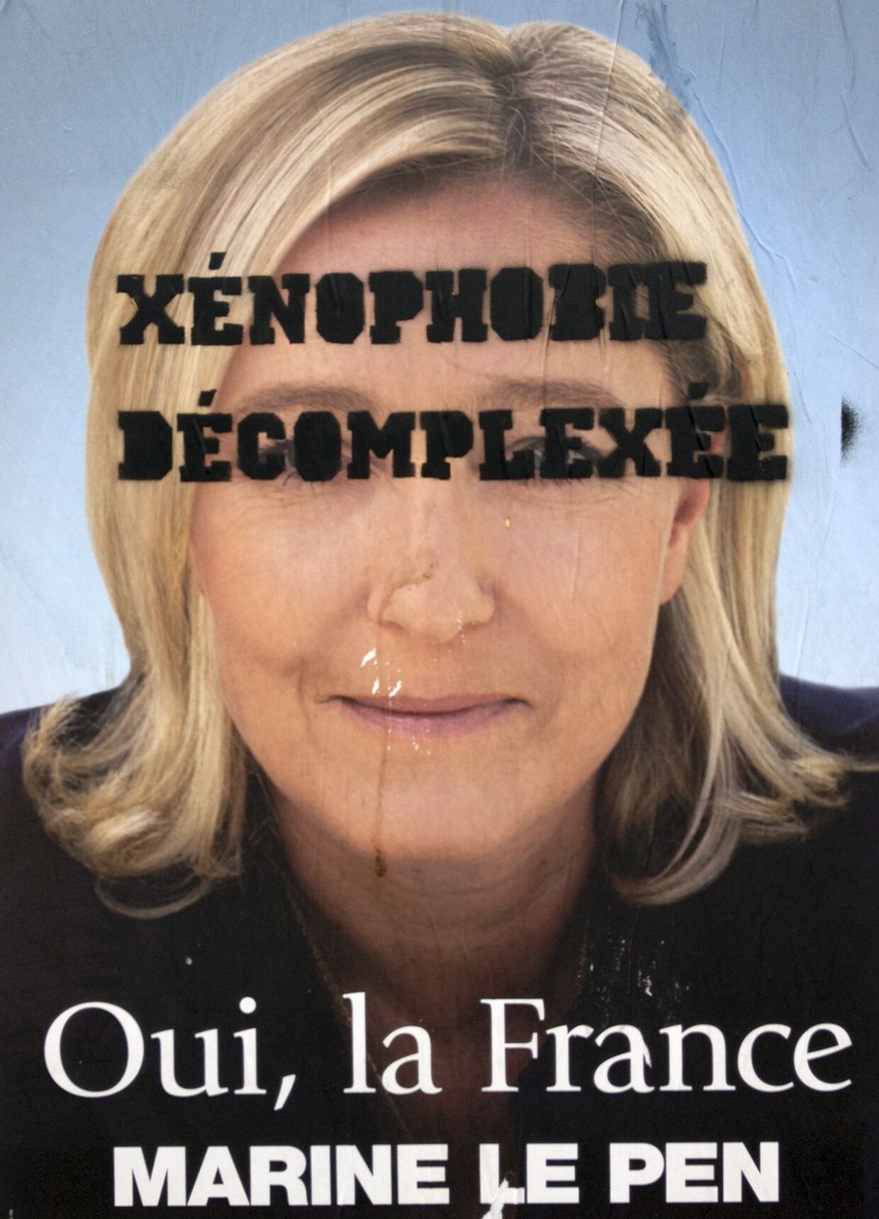 Предвыборный плакат Марин Ле Пен