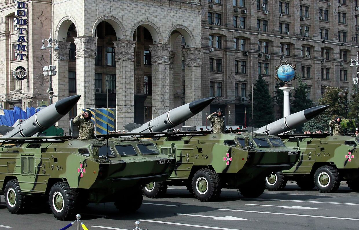 Тактические ракетные комплексы Точка-У во время парада в День Независимости Украины в Киеве
