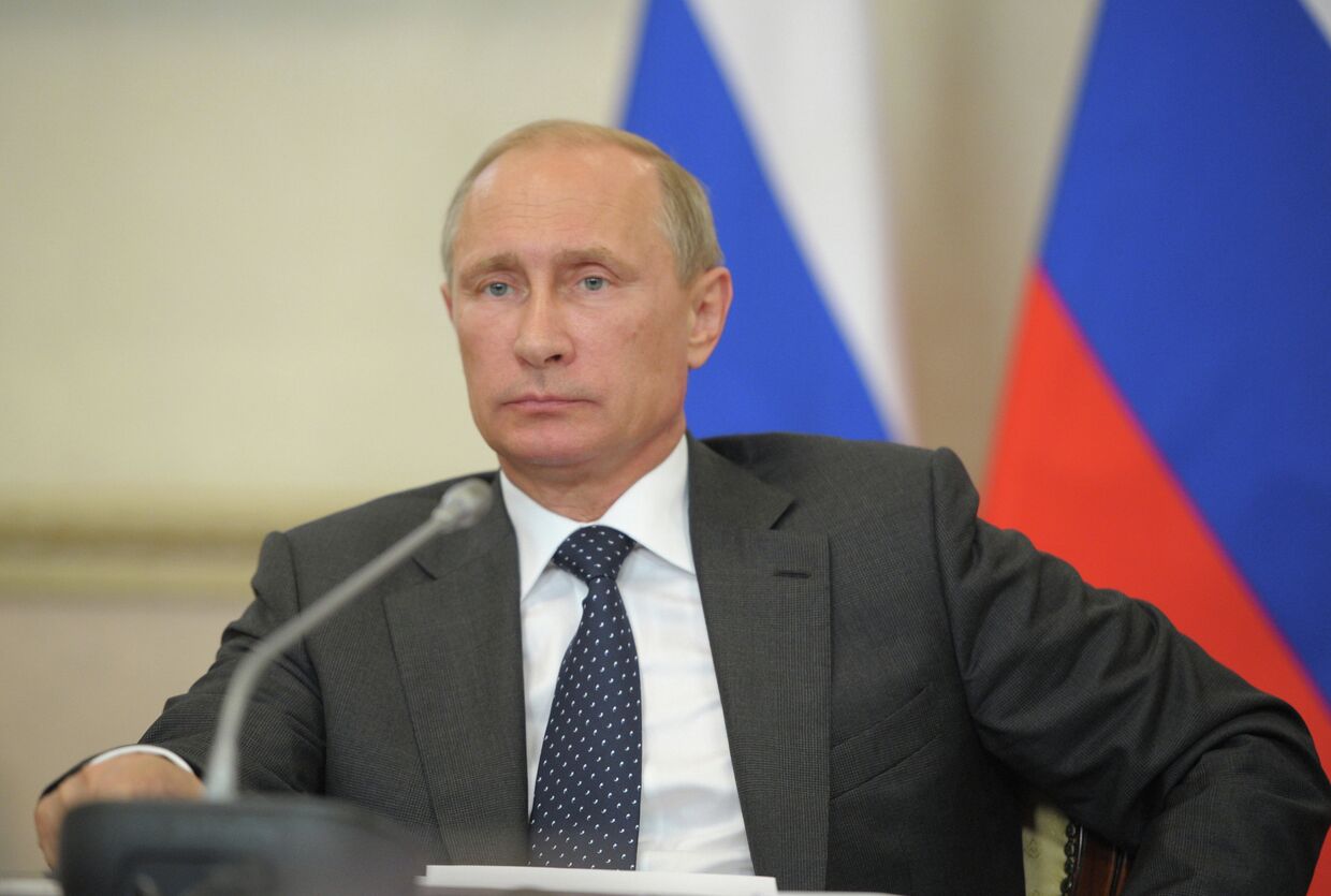 Президент РФ Владимир Путин на заседании президиума Государственного совета РФ
