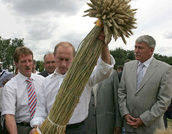 Президент РФ посетил выставку День российского поля-2007