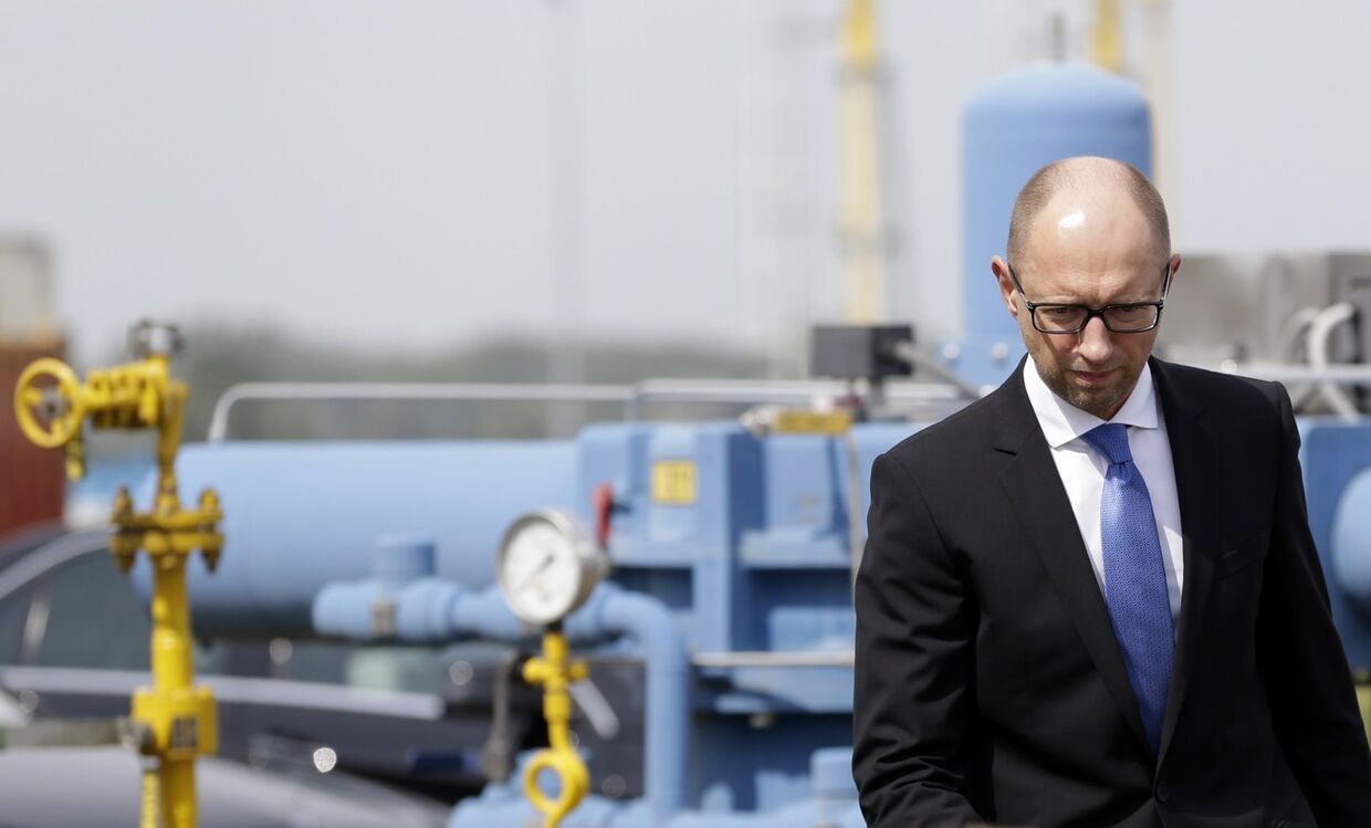 Премьер-министр Украины Арсений Яценюк на открытии реверса газа из Словакии