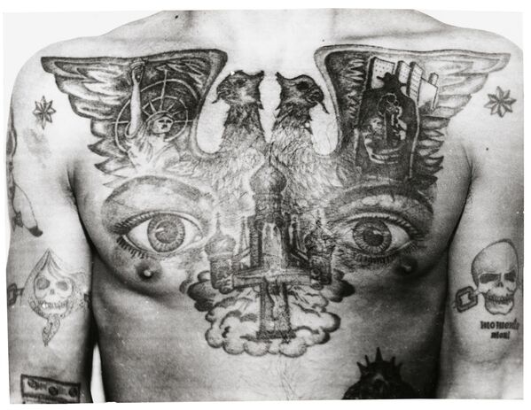Способы нанесения татуировок в среде заключенных