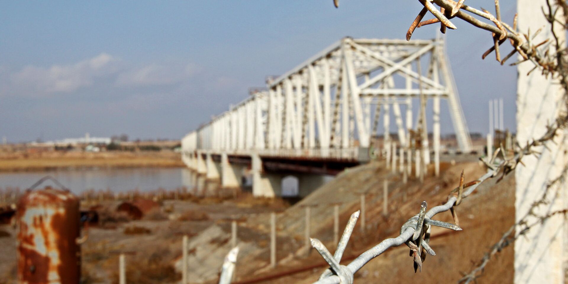 Мост через реку Амударья, соединяющий территории Узбекистана и Афганистана - ИноСМИ, 1920, 24.08.2022