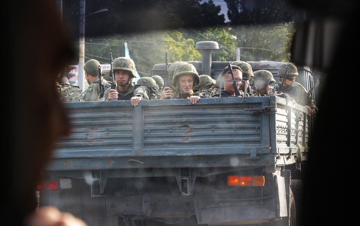 Солдаты украинской армии в Мариуполе