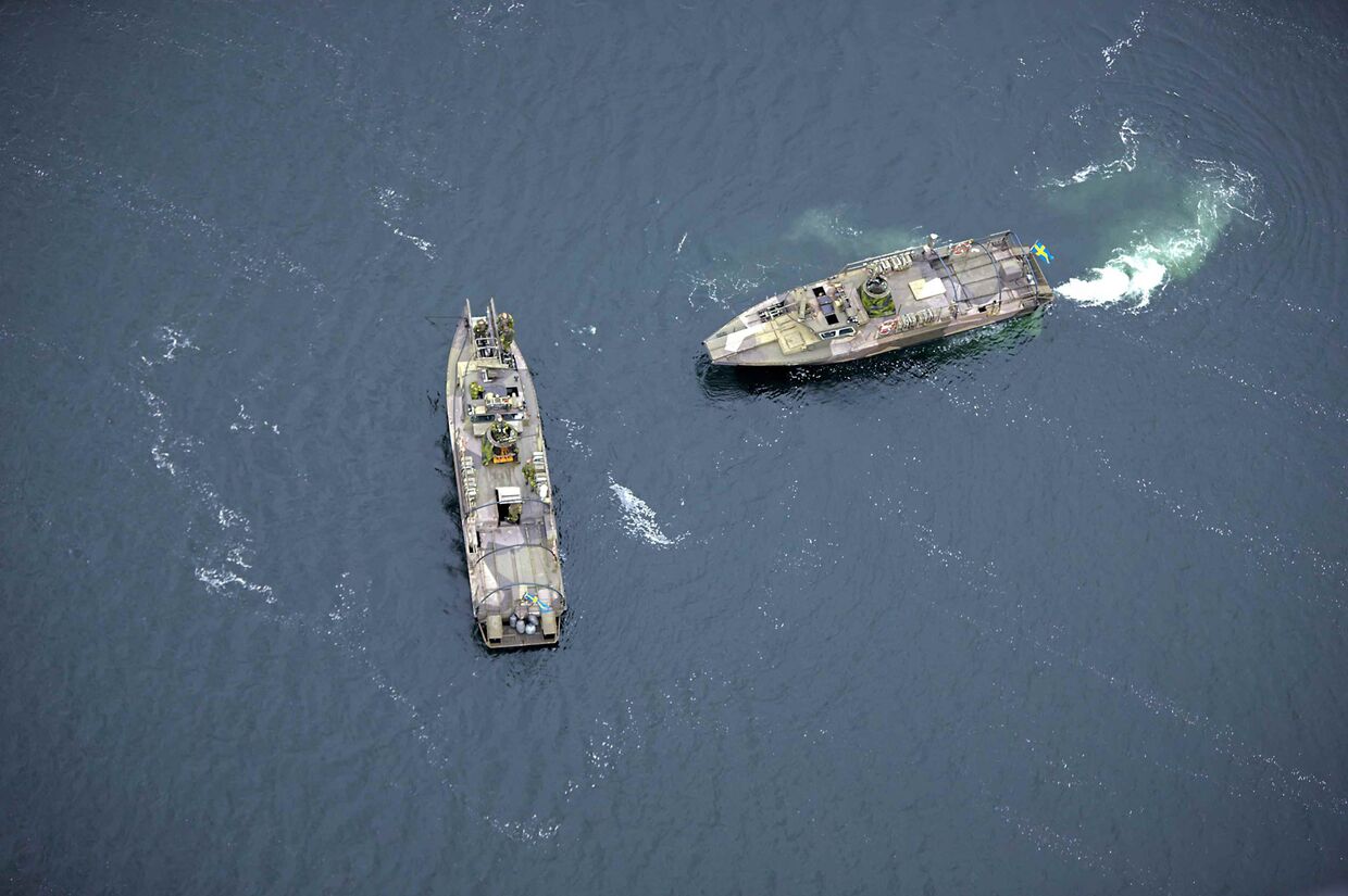 Малые ракетные корабли ВМФ Швеции ведут поиски подводной лодки в районе Стокгольмского архипелага