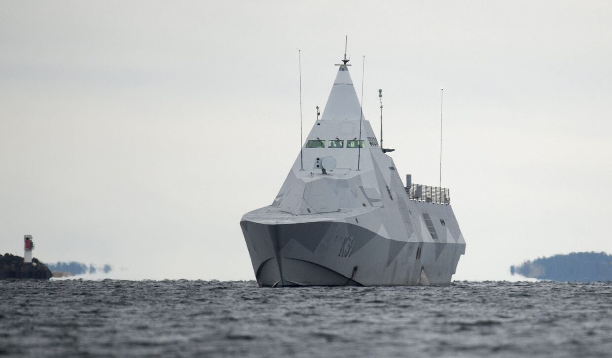 Корвет типа «Висбю» ведет поиски подводной лодки в районе Стокгольмского архипелага