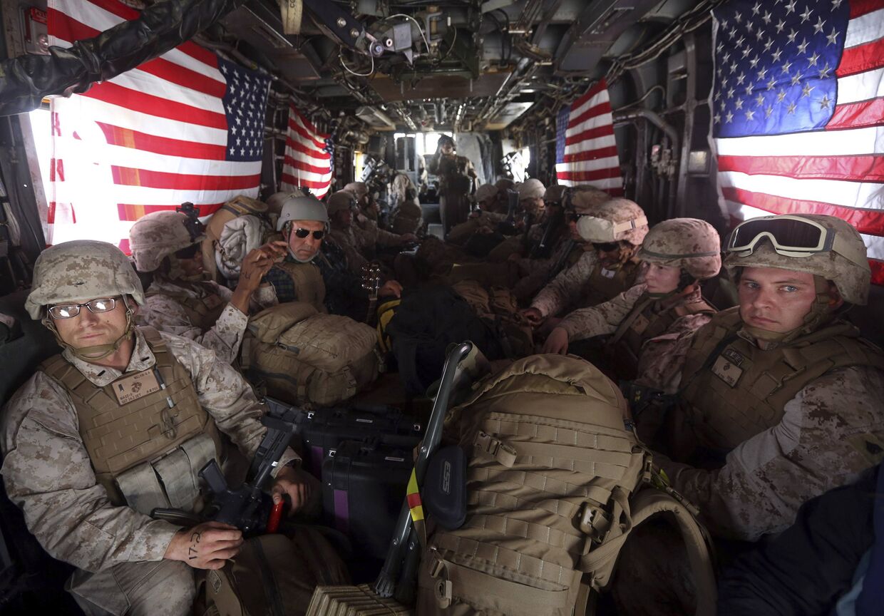 Американские солдаты покидают военную базу в Кандагаре