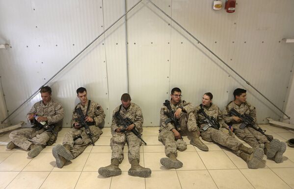 Американские солдаты готовятся покинуть военную базу в провинции Гильменд