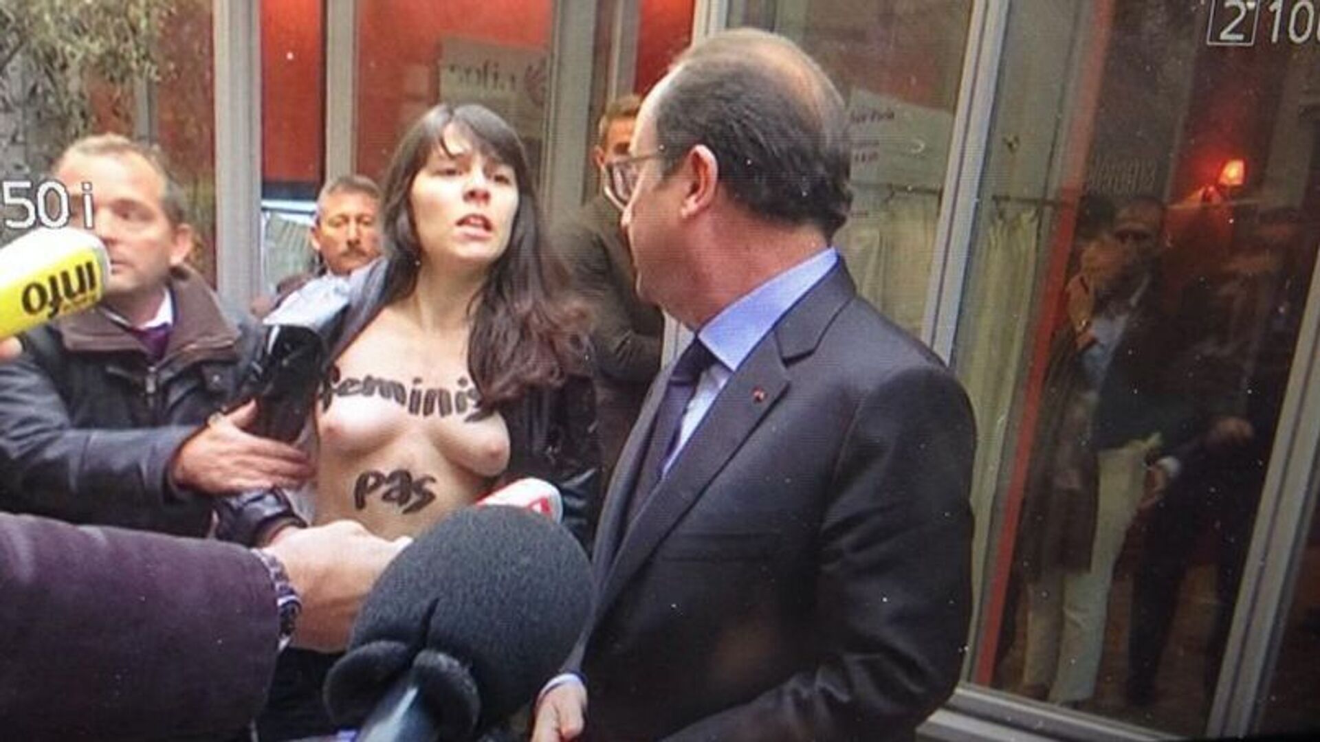 Главные события из зарубежных СМИ за 28.10.2014: Активистки Femen прорвалис...