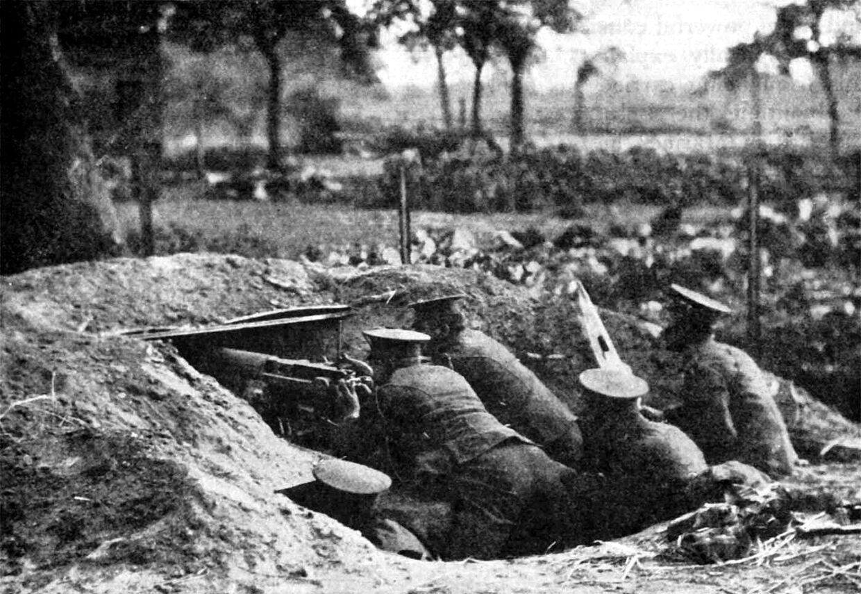 Маскировка позиции пулемета «Максим», Первая мировая война, 1915 год