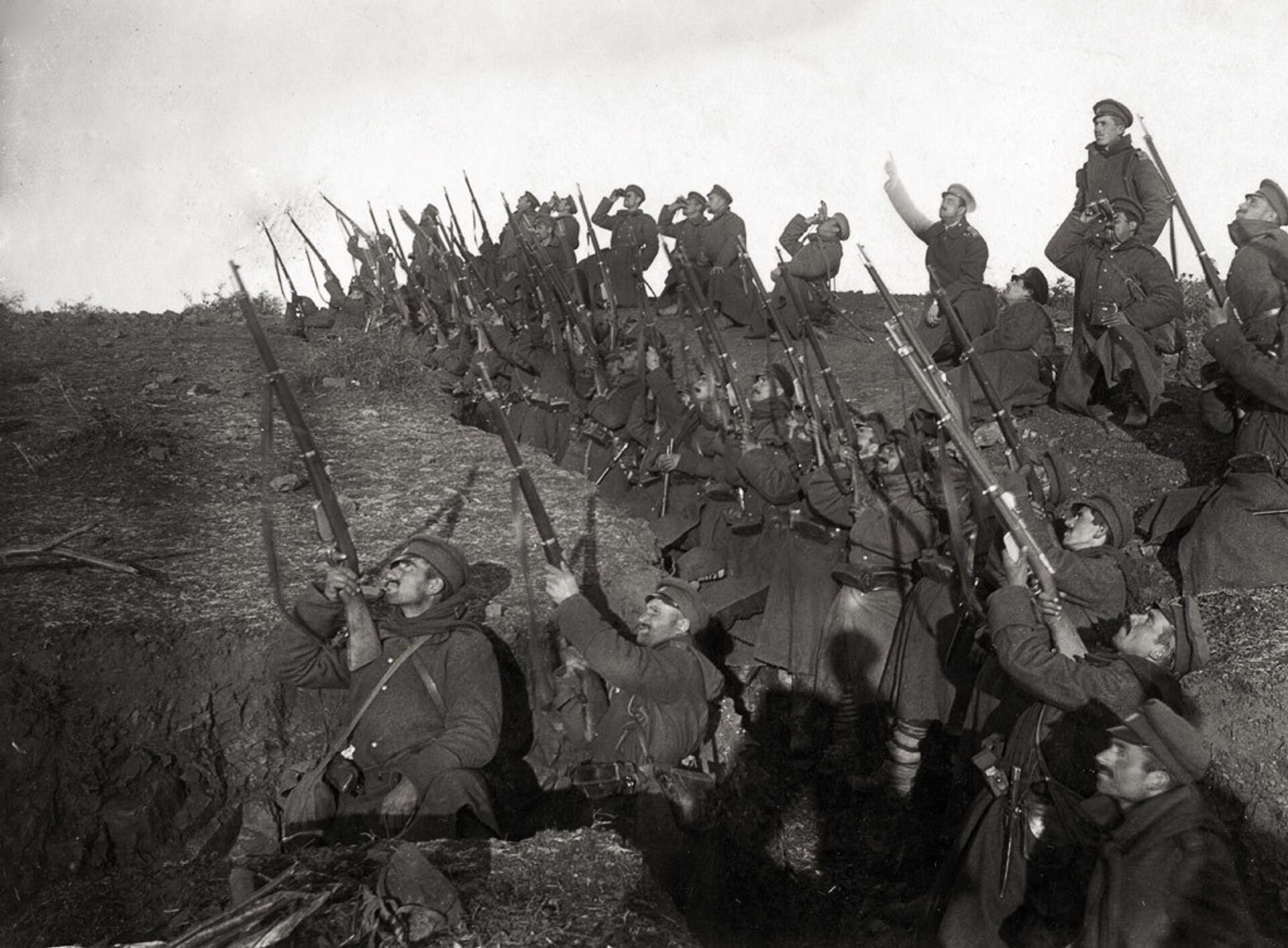 Болгарские солдаты в окопе - ИноСМИ, 1920, 31.03.2023