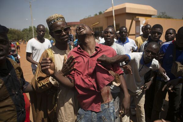 Раненый протестующий в Уагадугу