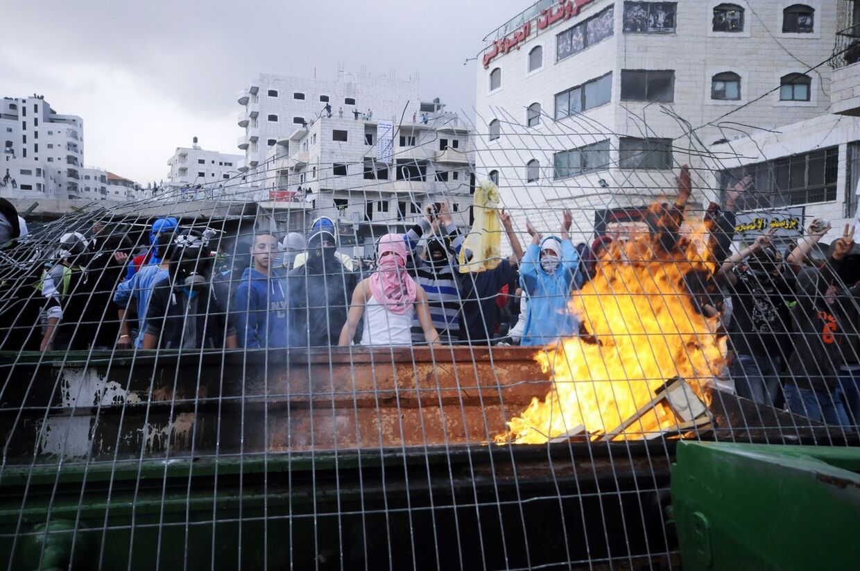 Столкновения палестинцев с полицией после теракта в Иерусалиме, 5 ноября 2014 года