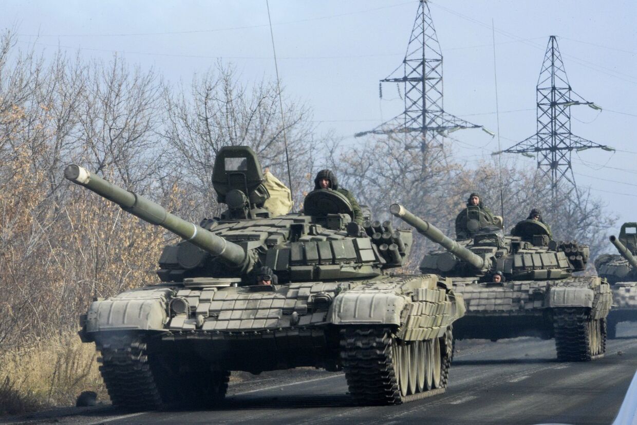 Танки ополченцев направляются в сторону Донецка