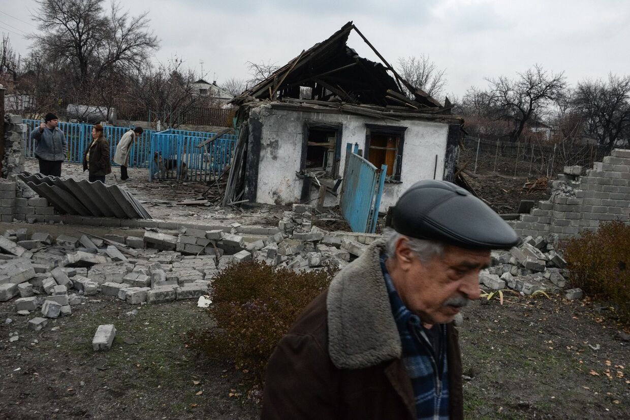 Разрушенные дома в Донецке