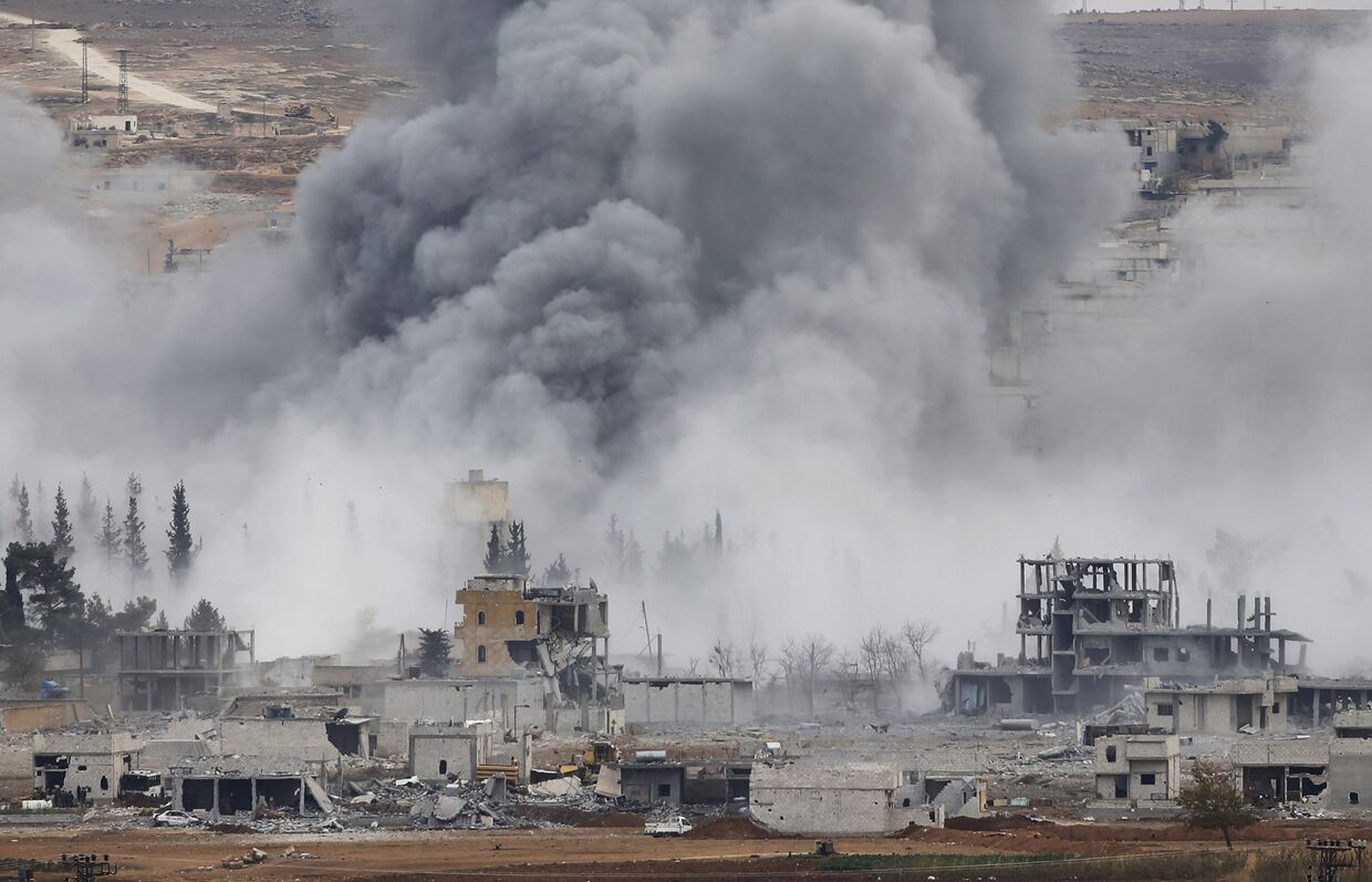 Авиаудары по городу Кобани, где идут бои с силами Исламского государства