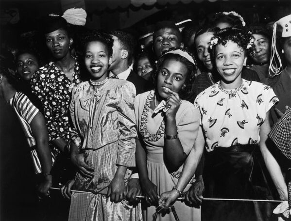 Девушки на концерте в Гарлеме, 1948 год